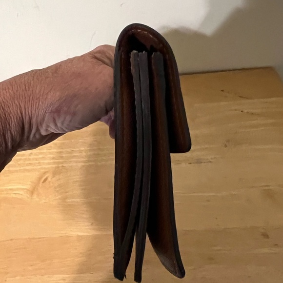 LV Accordion Long Bifold Wallet. - Picture 5 of 14